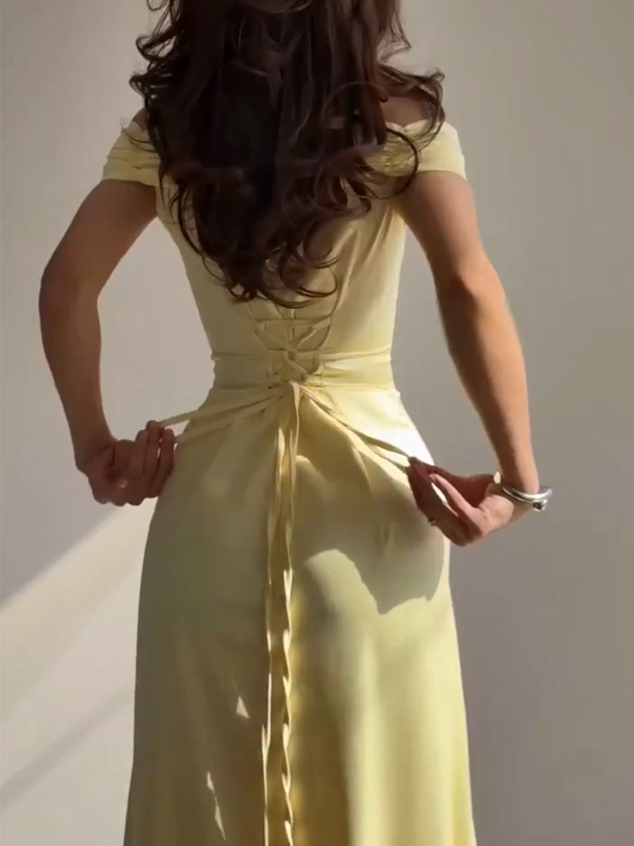 Robe de soirée jaune sans bretelles