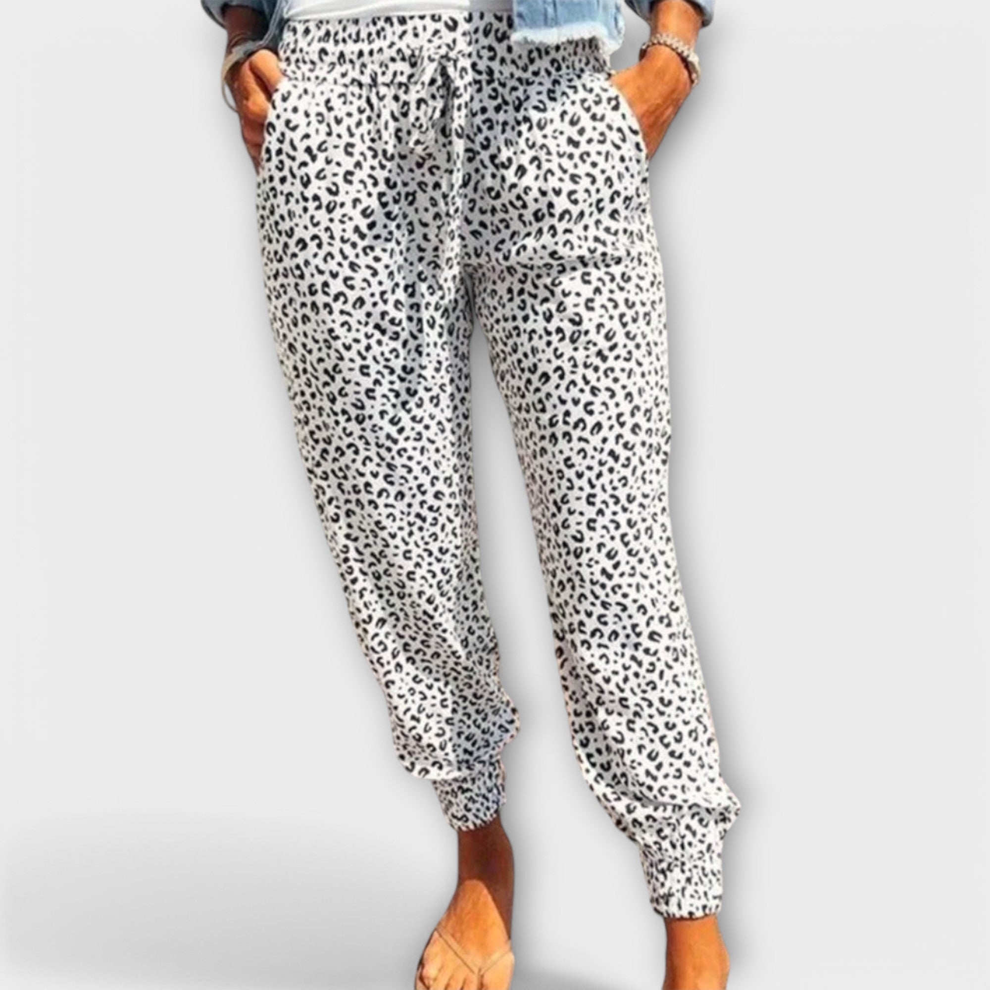 Feli | Wide-leg pants with flared legs