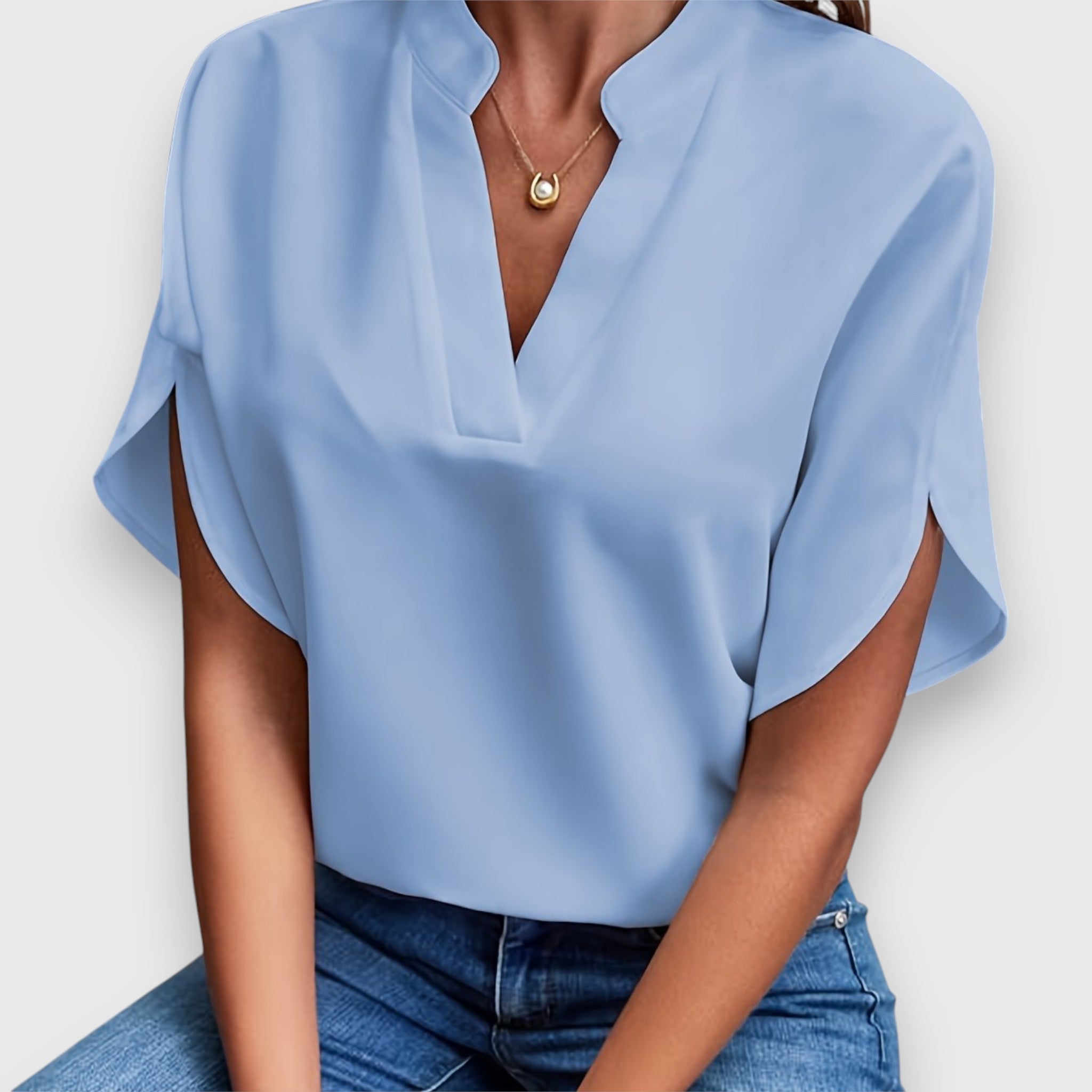 Amina | Classic Blouse