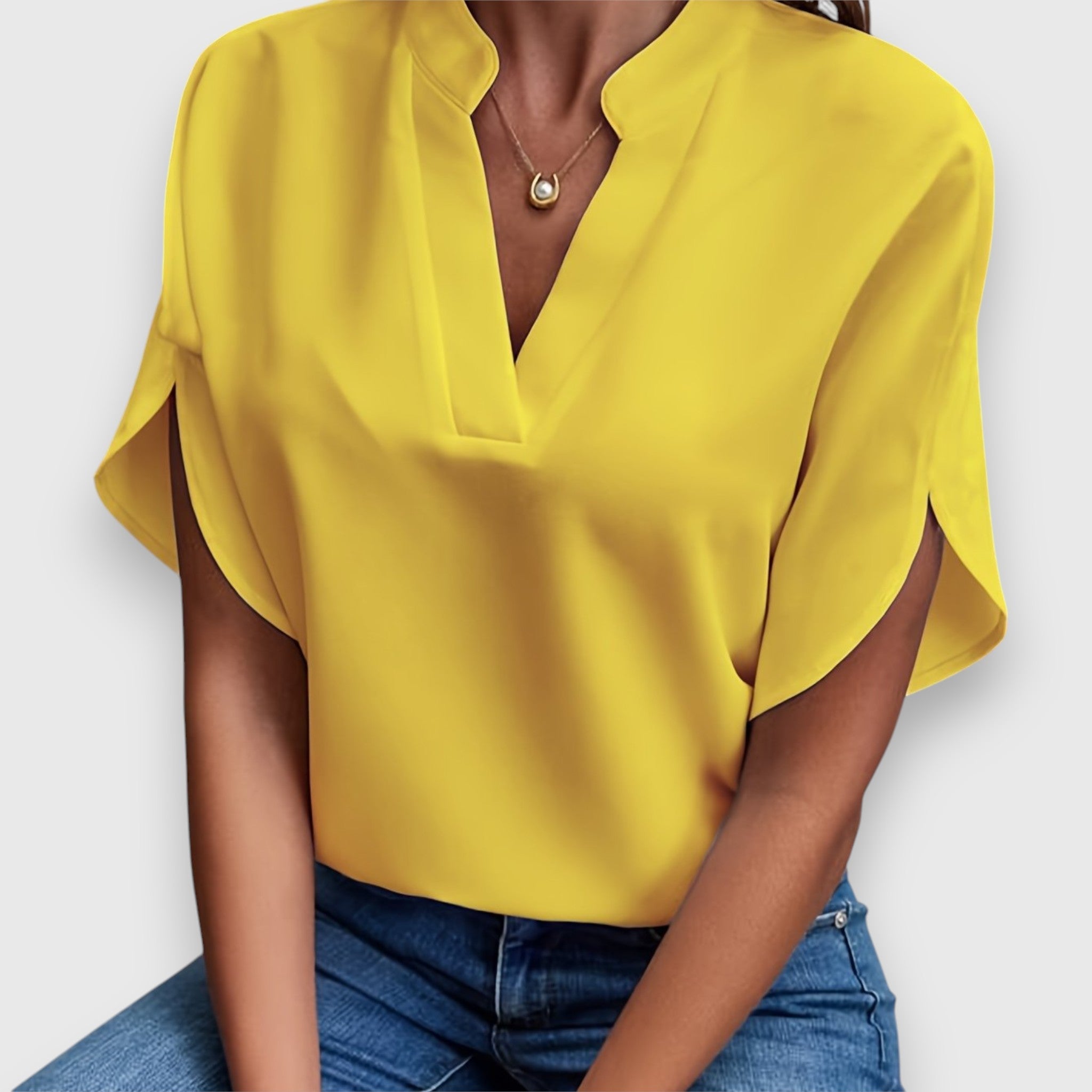 Amina | Classic Blouse