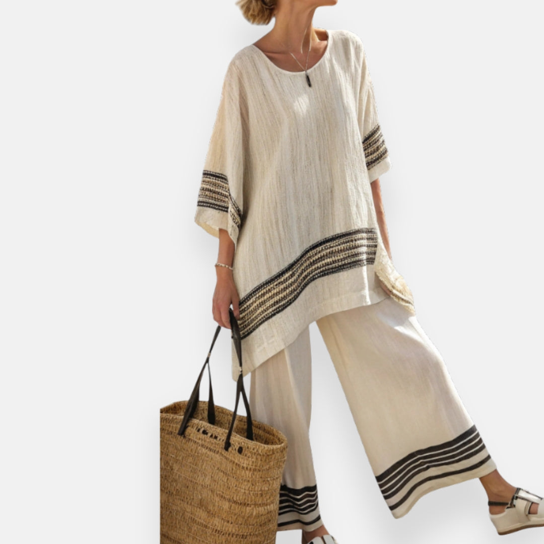 Lison | Loose-fit outfit with elegant stripes