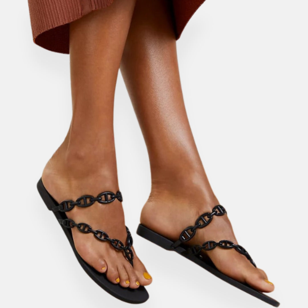 Noa | Black Flip-Flops with Chain