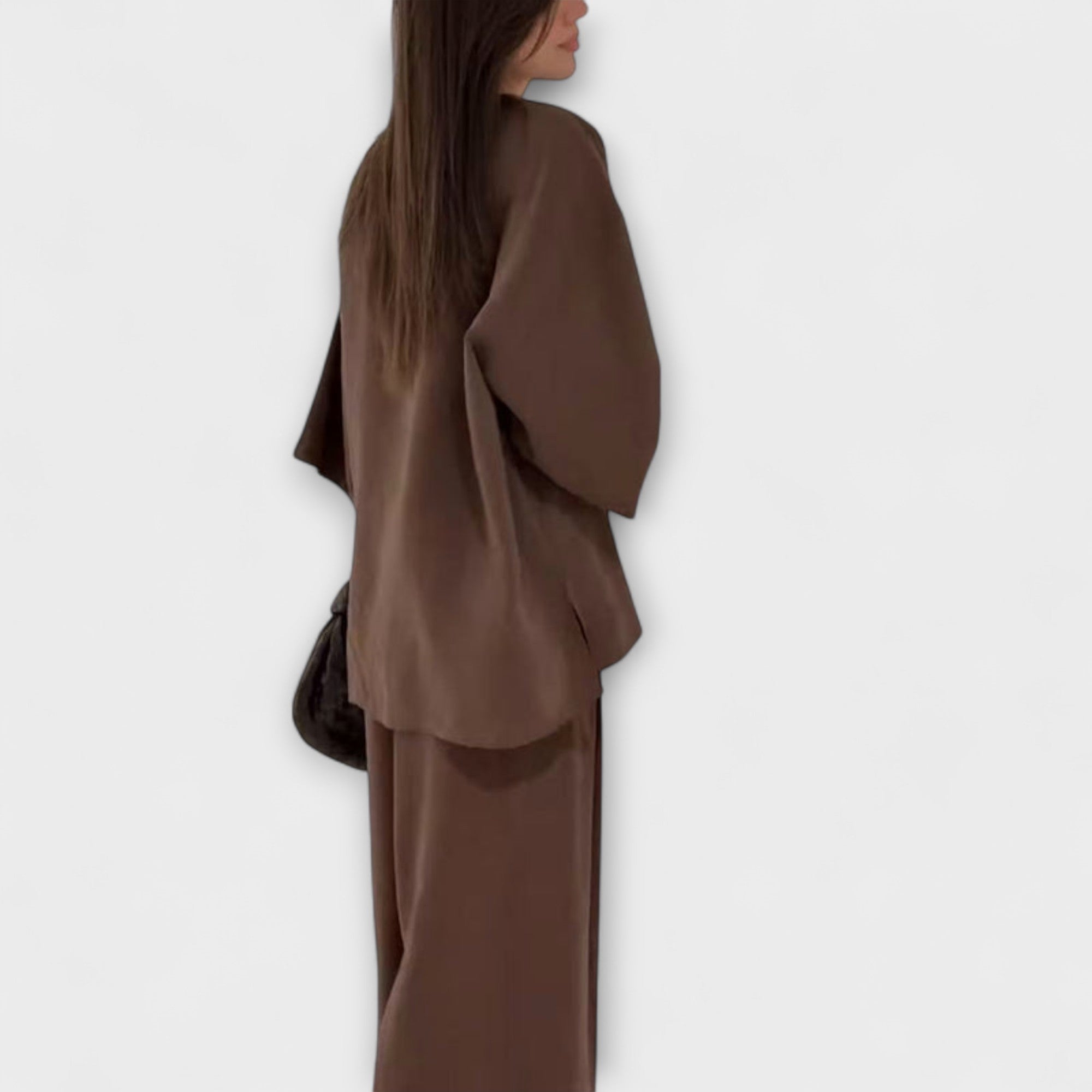 Jacqueline | Casual Set V-Neck Top and Pants